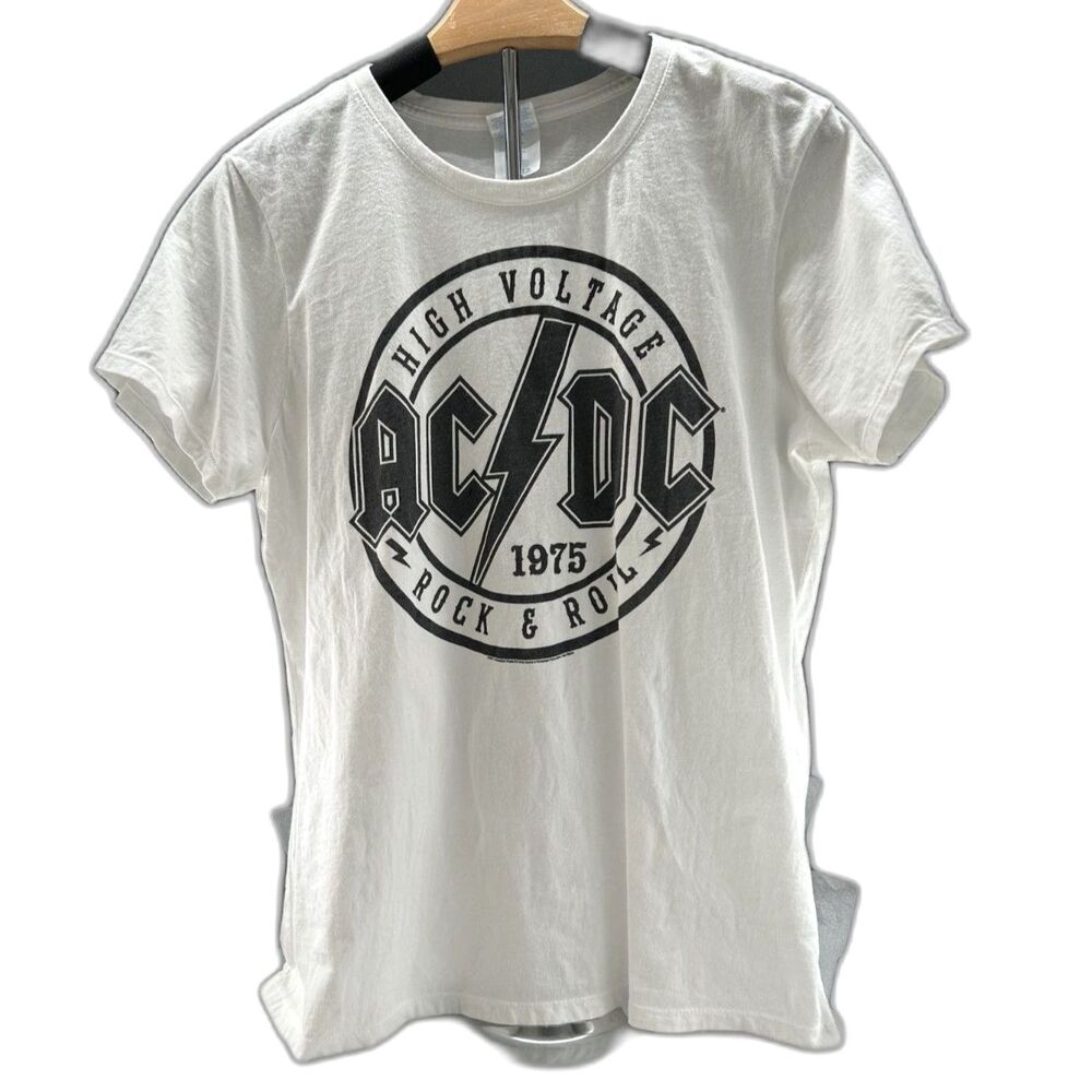 Port & Co. AC/DC High Voltage Rock &Roll 1975 Wm's Lg 100% Cotton New Condition